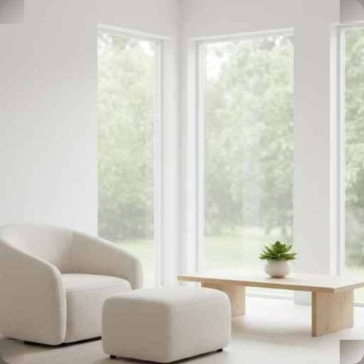 प्राकृतिक रोशनी और सरल सजावट वाला शांत मिनिमलिस्ट कमरा